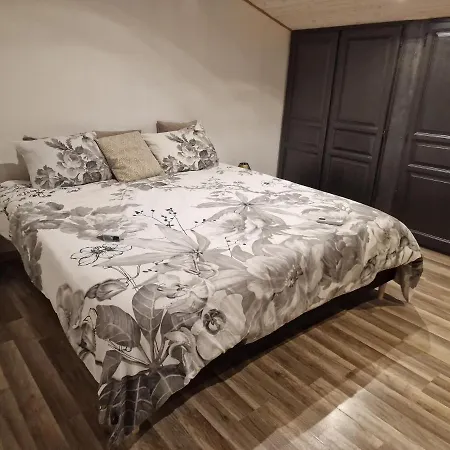 Des Cigales Villa *